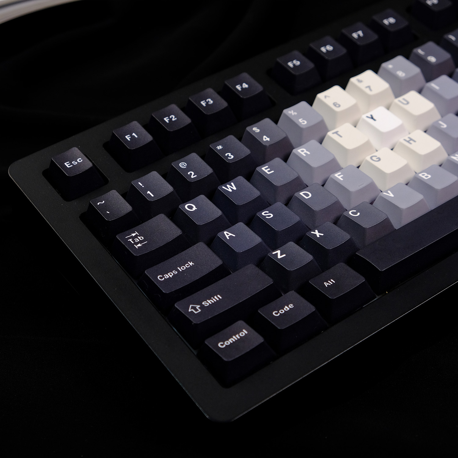 KYOMOT 128キー ブラックアンドホワイト ウォーズテ - Keyboard Gaming Black のレビューと価格